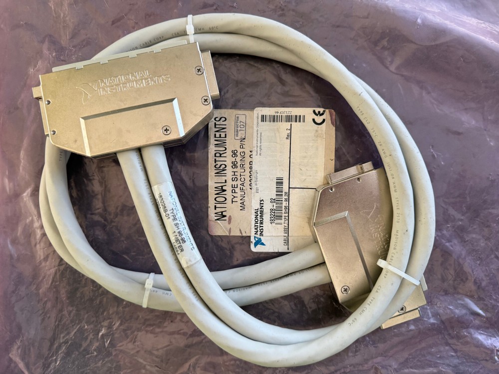 National Instruments 183228B-01 1 Meter Cable