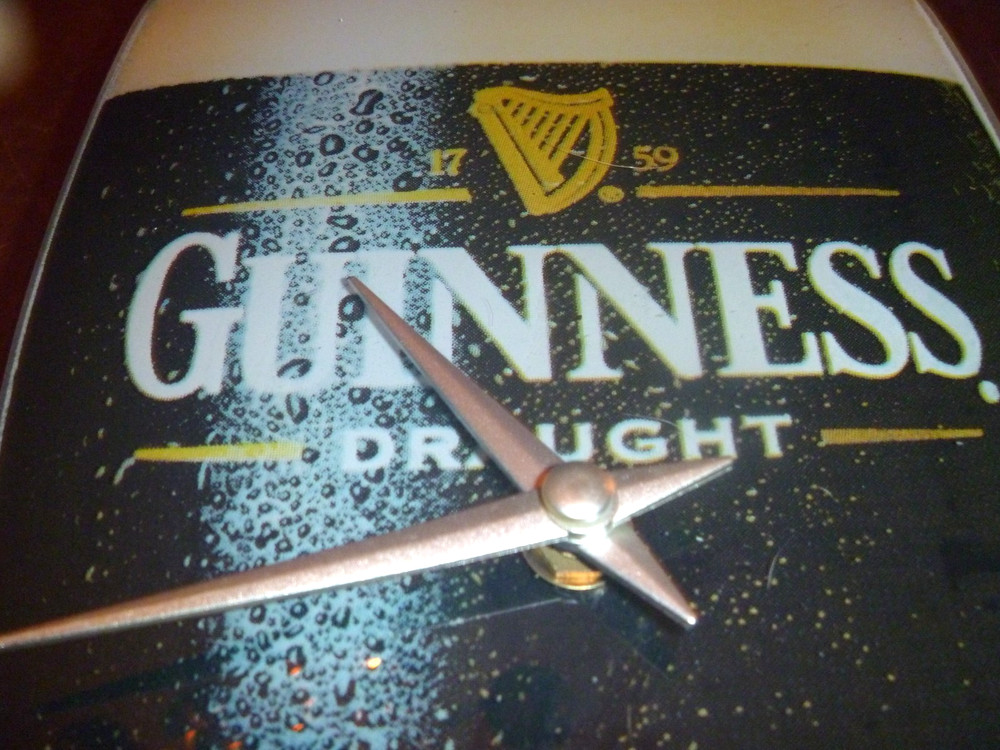 Vintage Guinness Advertising Glass Clock working