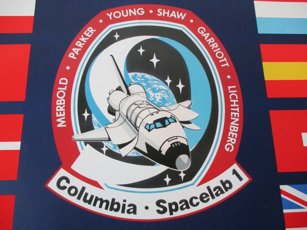 NASA SPACE SHUTTLE COCKPIT/MANNED FLIGHT BEYOND THE BEGINNING/STS9 POSTERS SET4