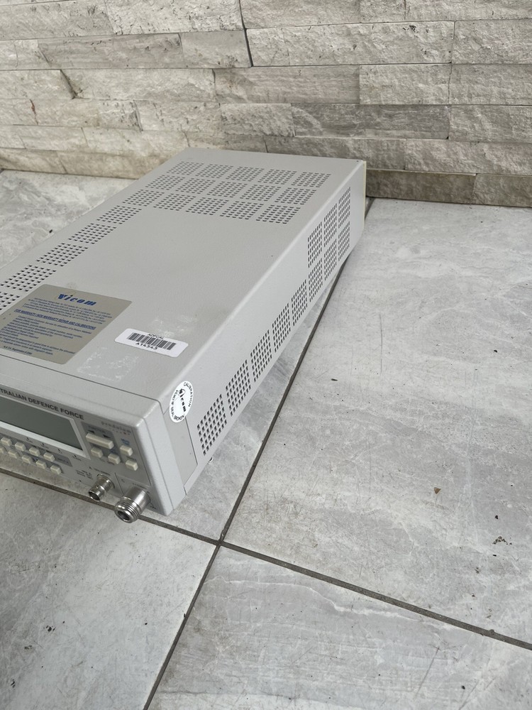 Pendulum CNT-85 Frequency Counter