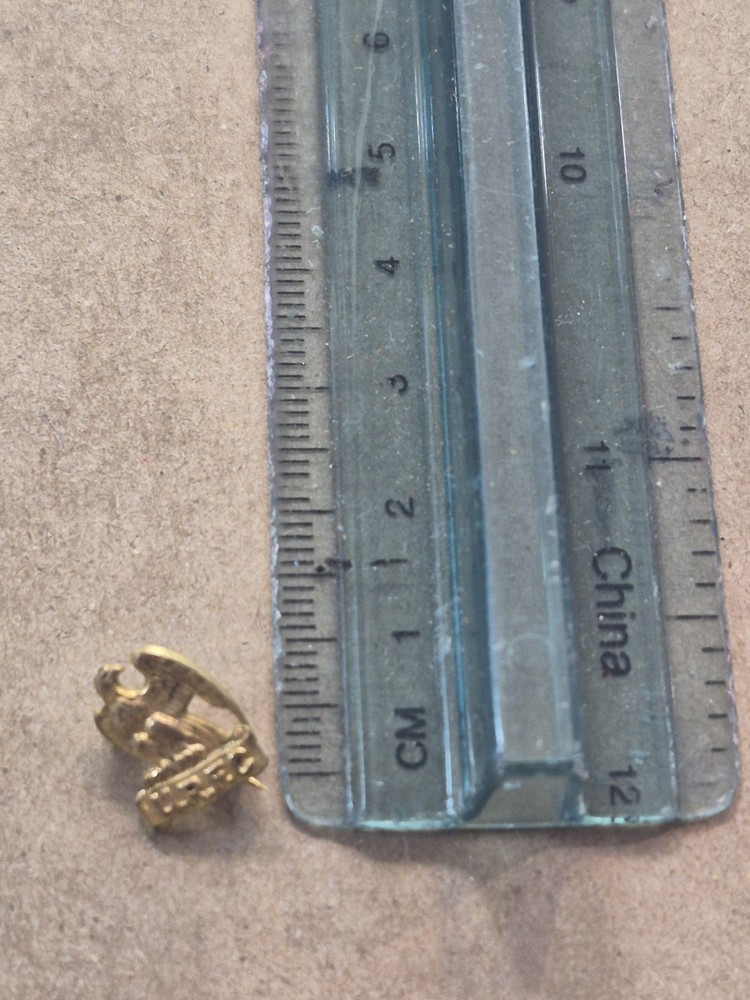URFC Eagle Button Hole Pin JP435