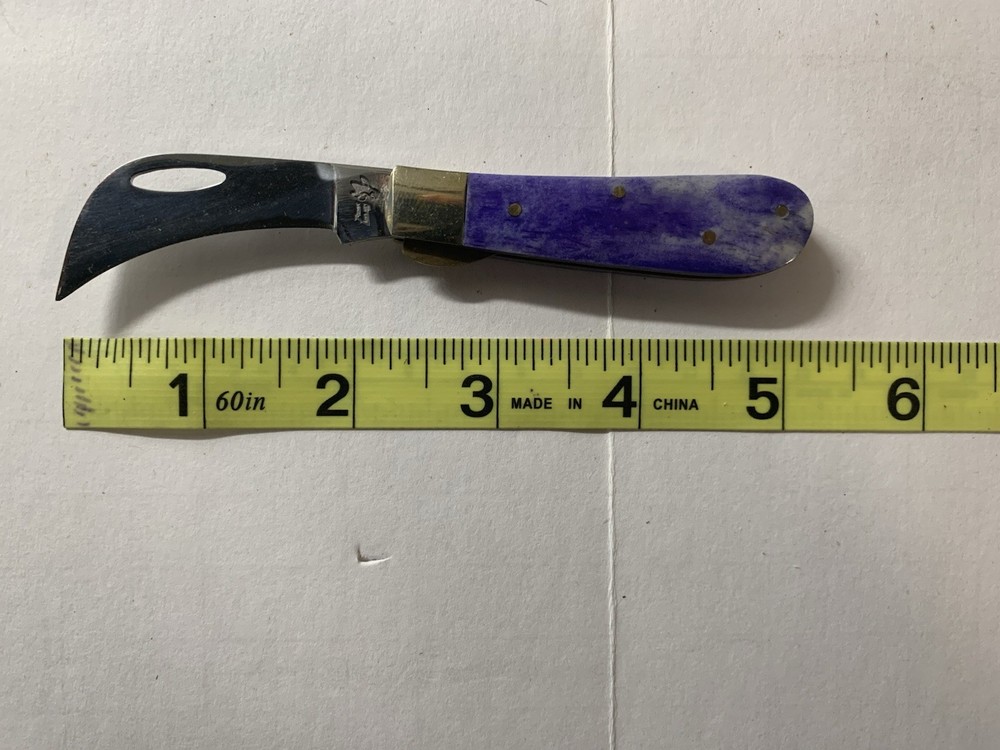 Beautiful Hawkbill Pocketknife