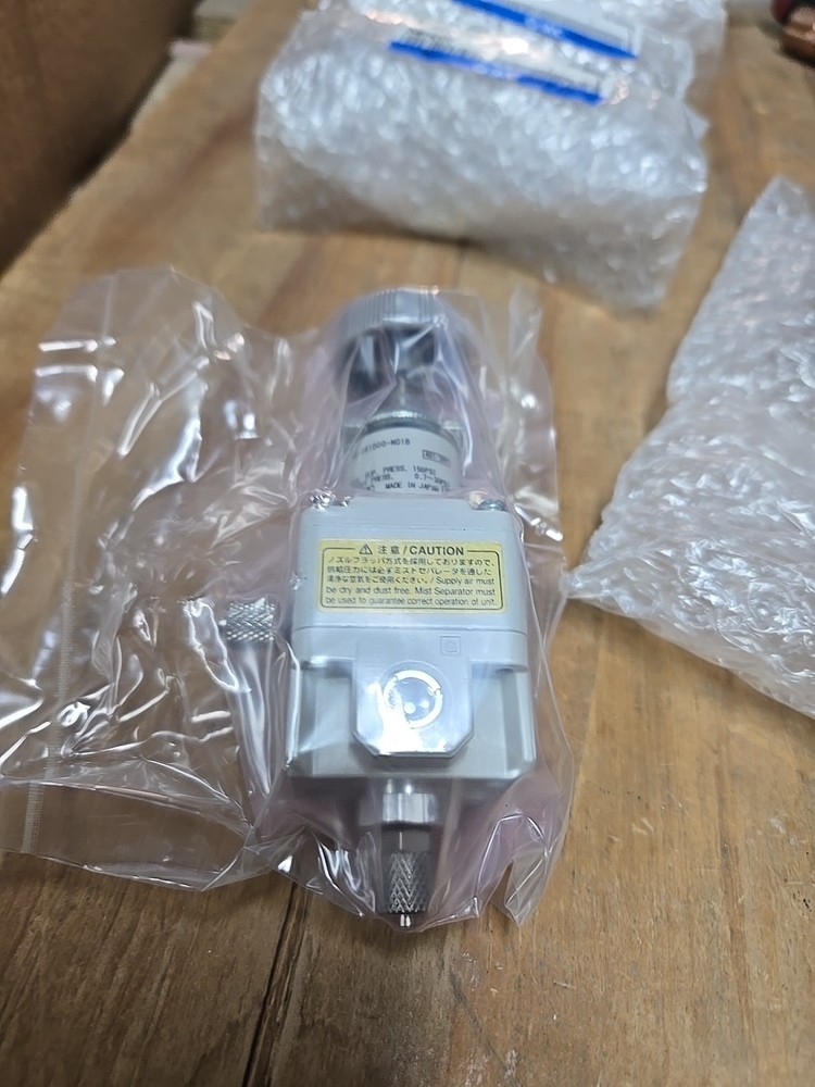 NEW SMC 10-IR1000-N01B Precision Regulator