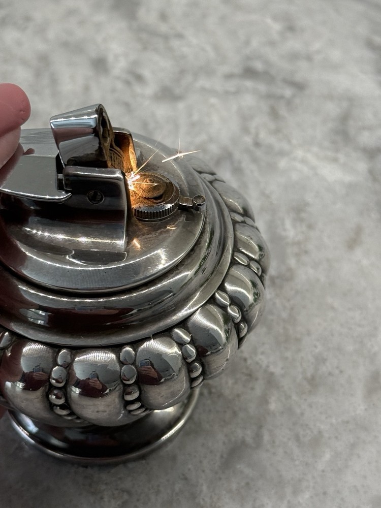 RONSON CLASSIC VERY HEAVY SILVER PLATED CROWN TABLE LIGHTER