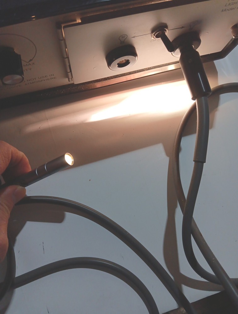 KLI Fiber Optic Light Source KL 300