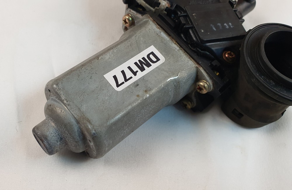 Lexus LS430 2001-2006 Power Window Motor Front Right side(Passenger side) Oem
