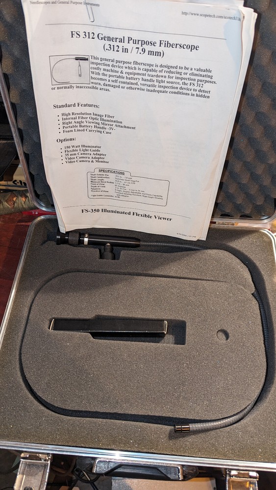 Scope Technology Fiberscope w Case & Light Source