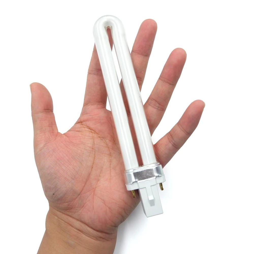 9 Watts Fluorescent Bulb with FlyWeb Classic Fly Light EL 22