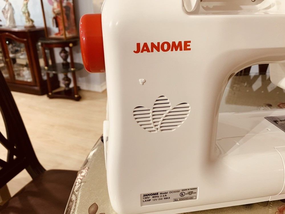 Janome Thread Banger Model TB-30 Computerized Sewing Machine