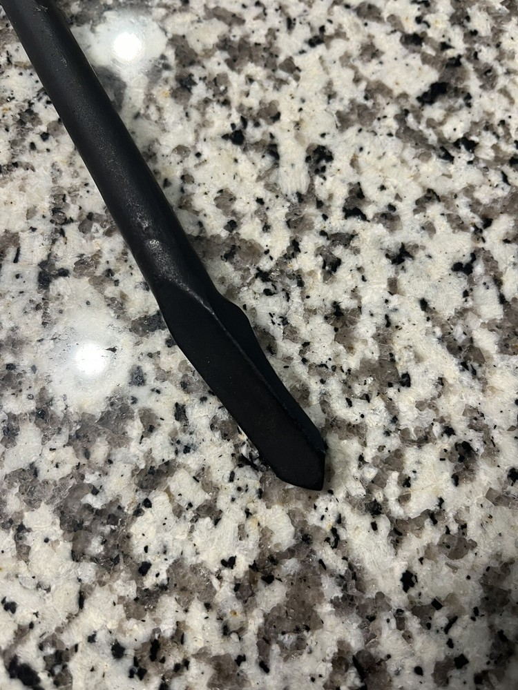 Snap on air hammer muffler cutter bit