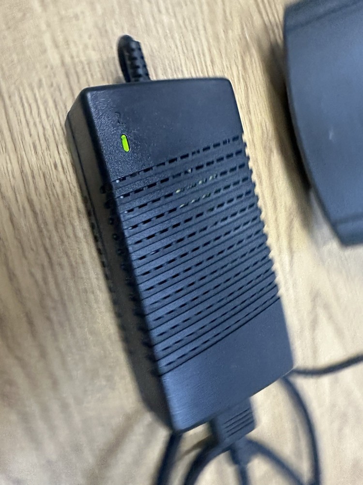 FLUKE 672 Ethernet LANmeter Network Analyzer W/ Bag Disk Adapter Powers UNTESTED