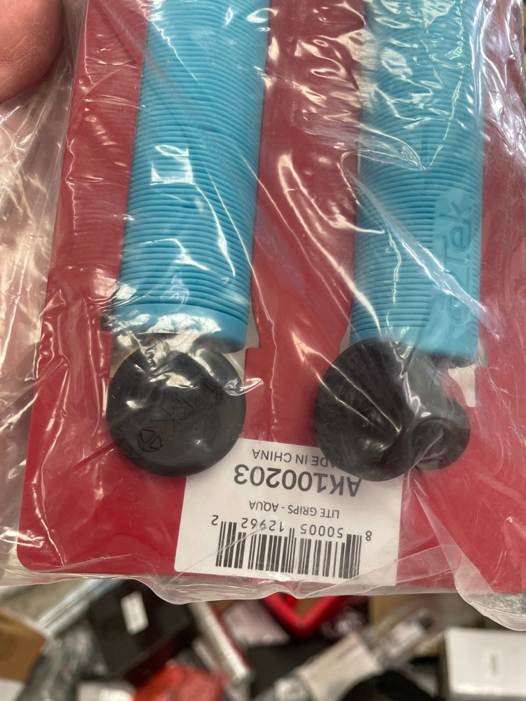 Pair Aztek Lite Grips - Aqua