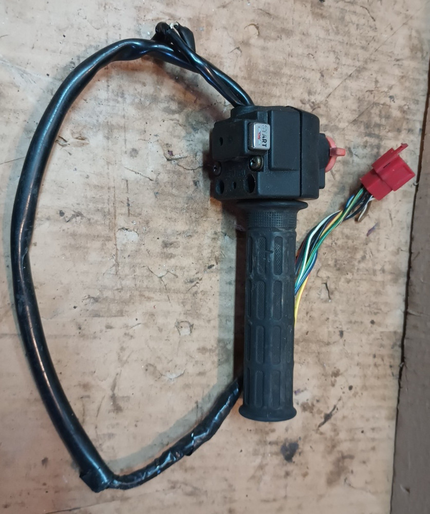1982-1983 Honda CB750SC CB750 Nighthawk right hand control switch start button