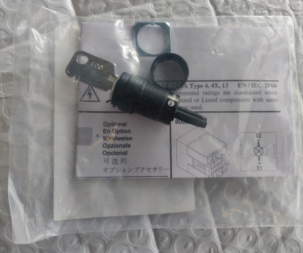 ALLEN BRADLEY 800B-KM2A KEY SELECTOR SWITCH OPERATOR 2 POS MAINTAINED SER A, NEW