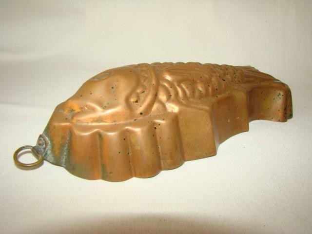 Vintage Primitive 9" Embossed COPPER Tin Lined FISH MOLD