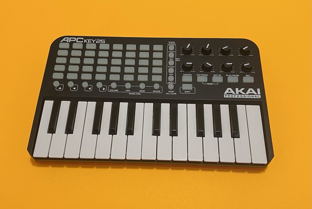 Akai Professional APC Key 25 MK1 MIDI Keyboard Controller
