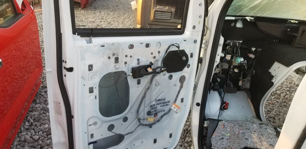 24 FORD E350 SUPER DUTY DOOR FRONT LEFT DRIVER WHITE
