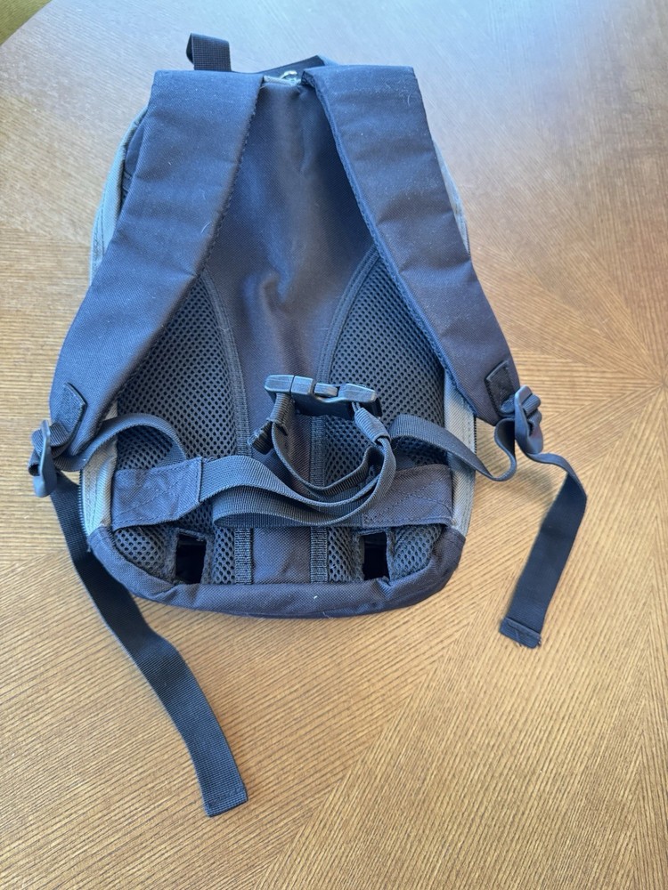 Zevex Moog Infinity Feeding Pump w/ Pole Clamp Adapter TI-MINI Backpack