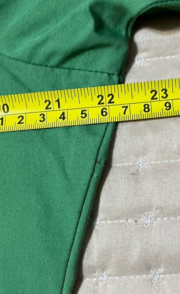 Cherokee Scrub Top Sz Medium Green Scoop Neck Pullover Logo