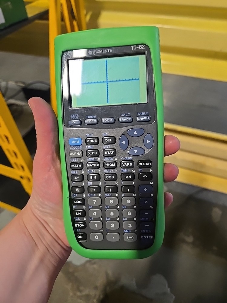 Texas Instruments TI-82 Graphing Calculator Case Tested Working