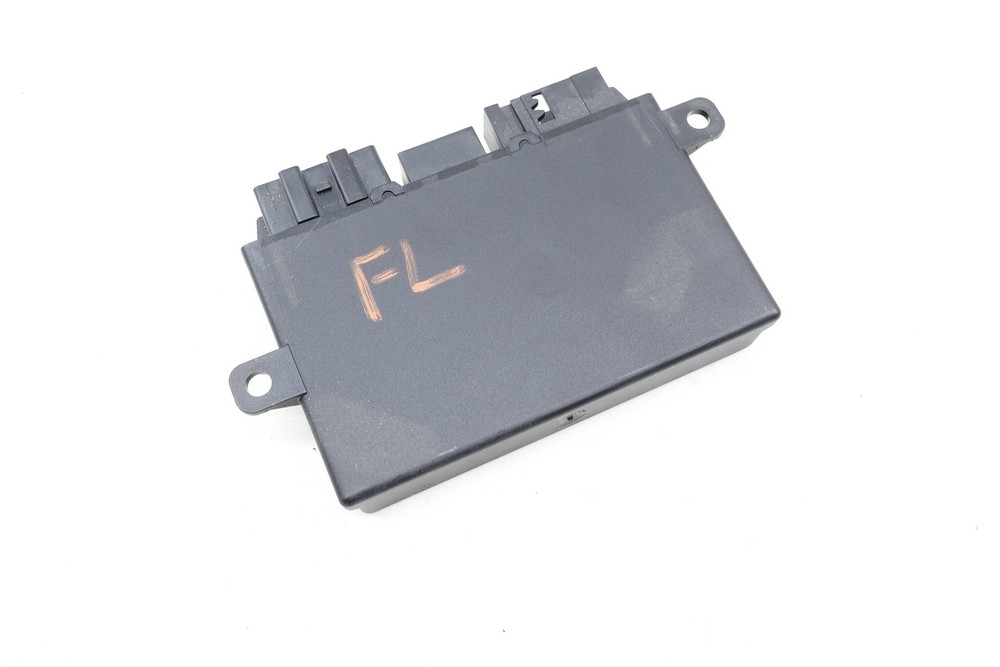 2011-2012 PORSCHE CAYENNE - Front SEAT Control Module 95861876002