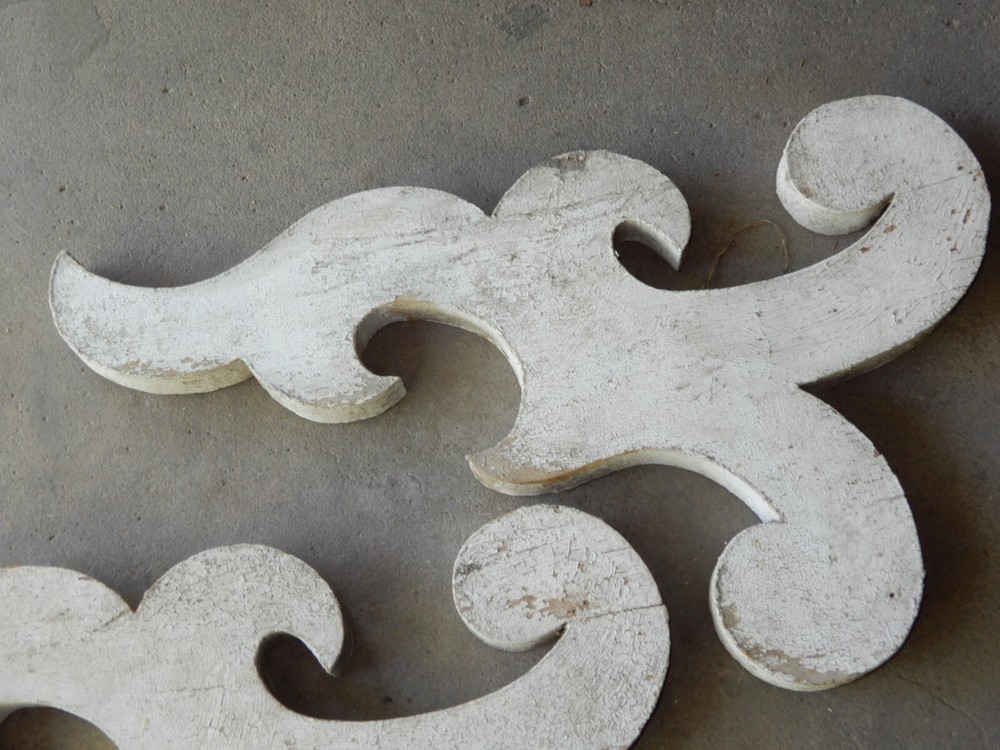 2 LARGE ANTIQUE ARCHITECTURAL CORBELS CHIPPY WHITE CIRCA 1850 1