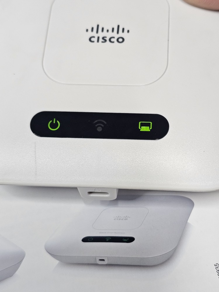 Cisco Wireless Wifi Access Point WAP121 Include Power Cord, Software, Paperwork