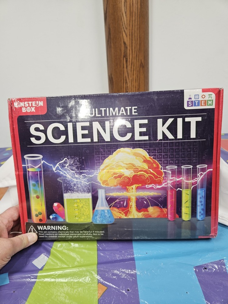 NIB STEM Einstein Box Ultimate Science Kit