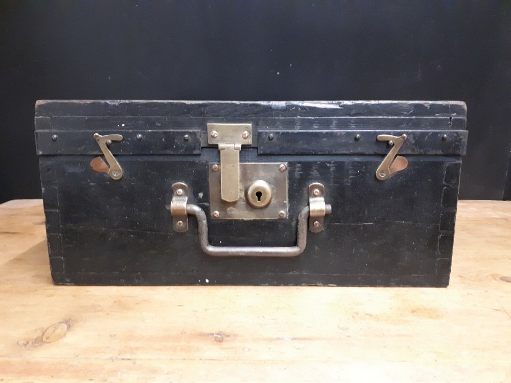 Military strong box