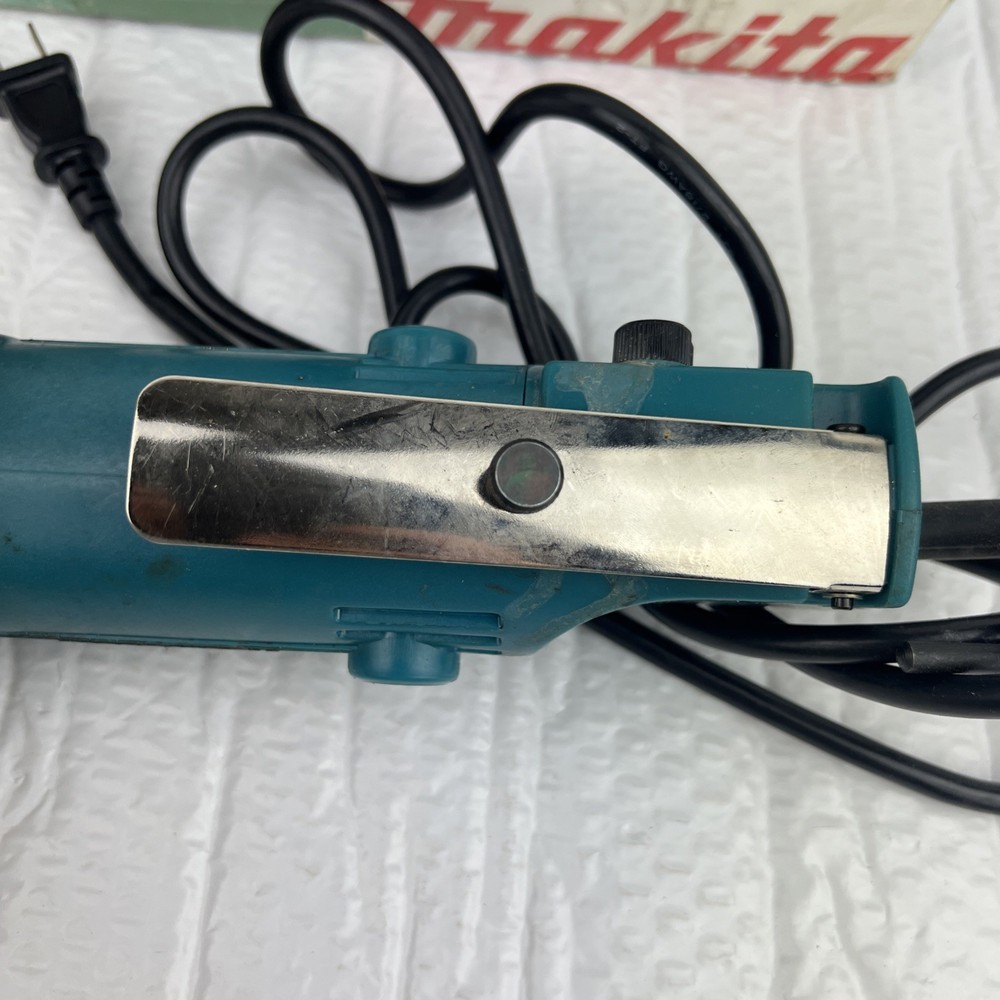 Makita DA3000R 3/8" Variable Speed Right Angle Drill Japan