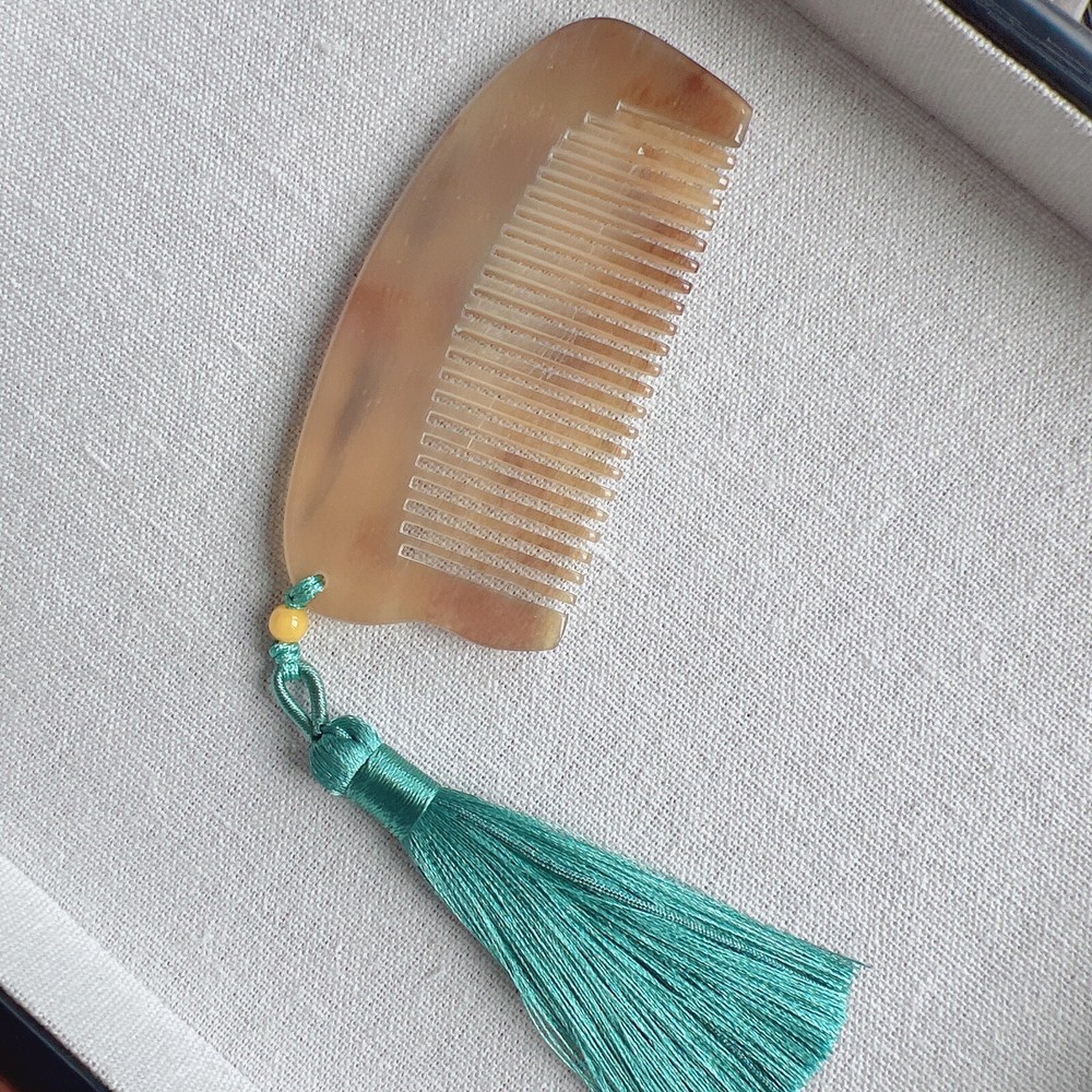 Unique Natural Sheep Horn Comb ,9cm*4cm