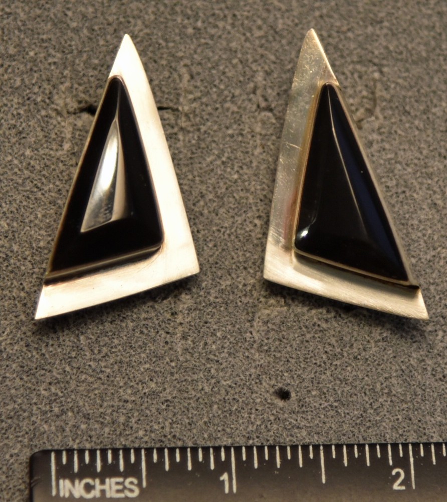 925 Sterling Silver & Onxy Right Triangular Clip on Earrings, TU-94 Mexico