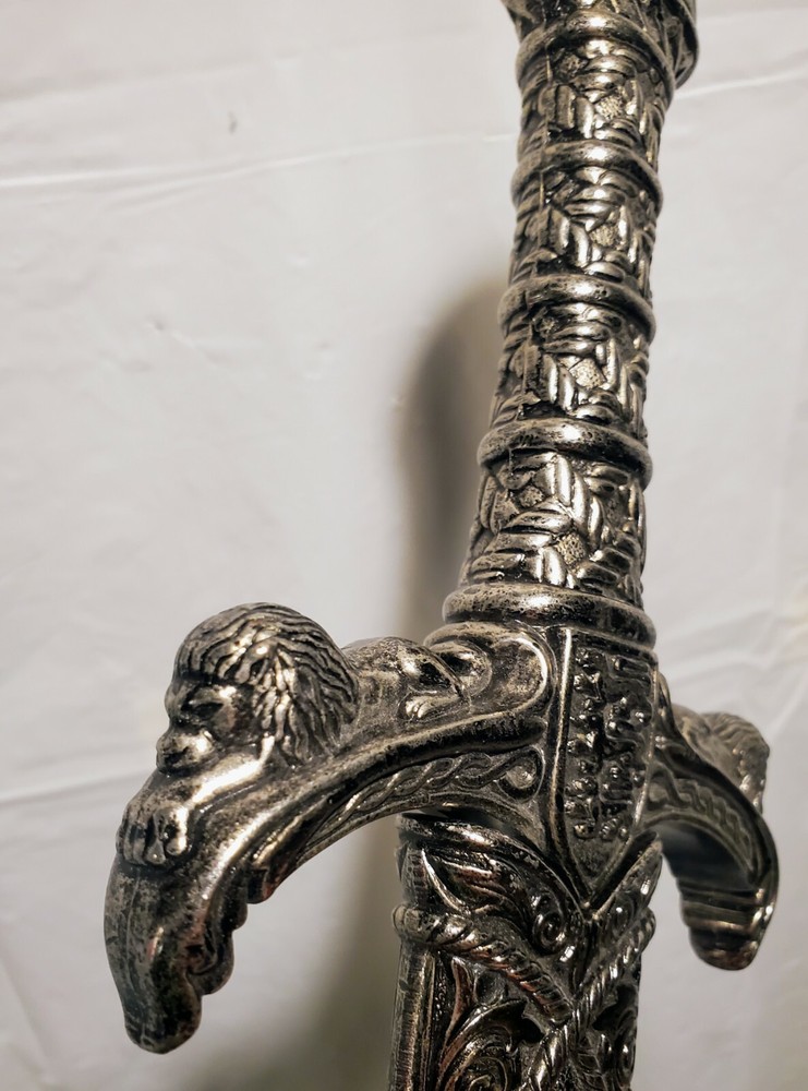 Ornate designed Dagger & Sheath!