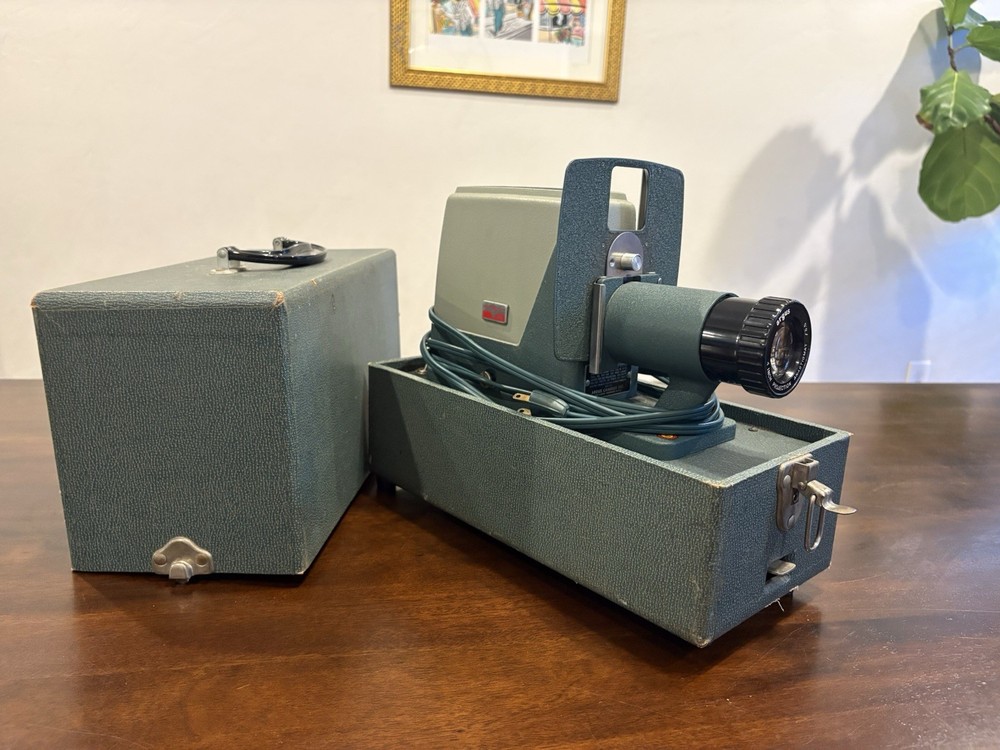 Vintage Argus 300 Slide Projector WORKING w/ Case