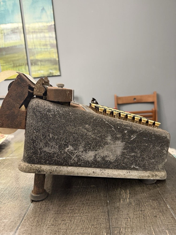 Mechanical calculator 1930Vintage Burroughs Class 5 Adding Machine    