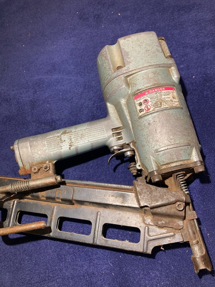 Hitachi Framing Nailer NR83A Complete Needs Rebuilt