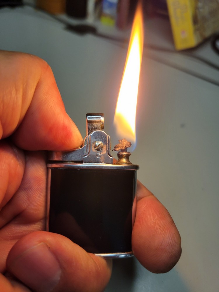Vintage1929's Ronson Princess LIghter WOKING