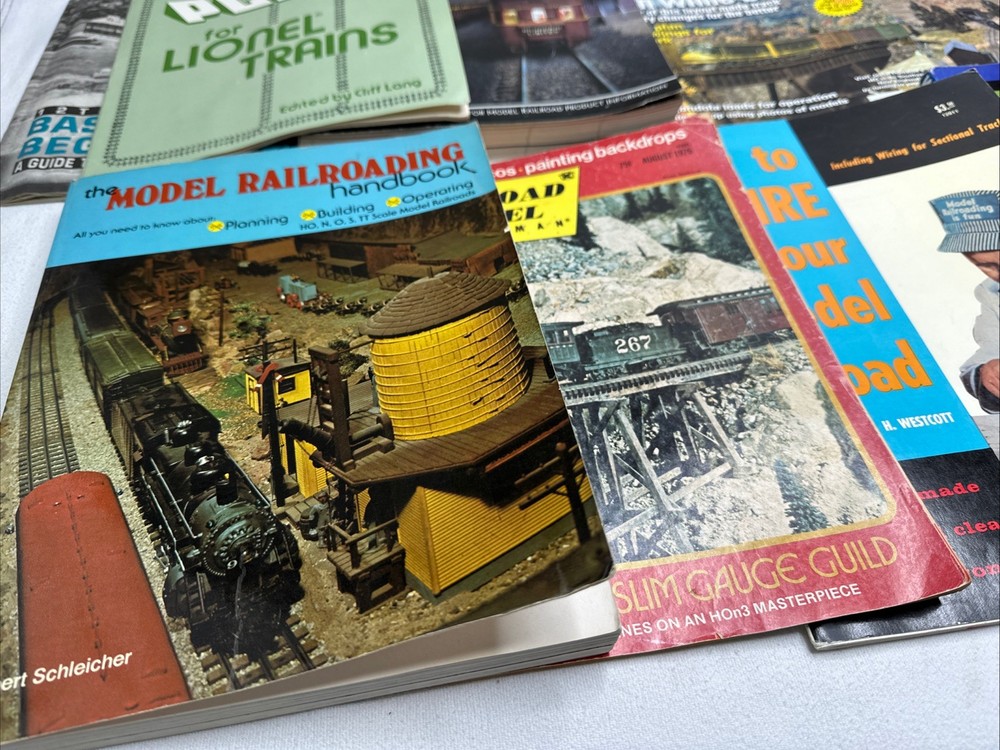 Lot of Model train magazines, tips, information Walthers Reference books READ!