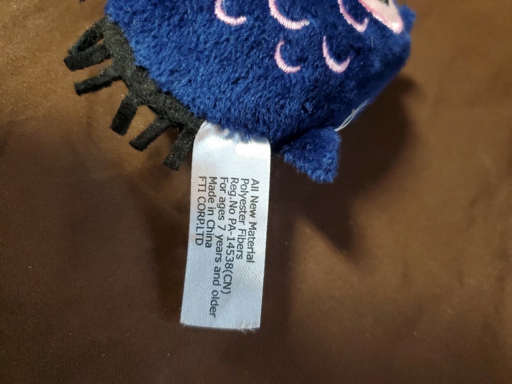 Crckt Zipper Pull Blue Owl