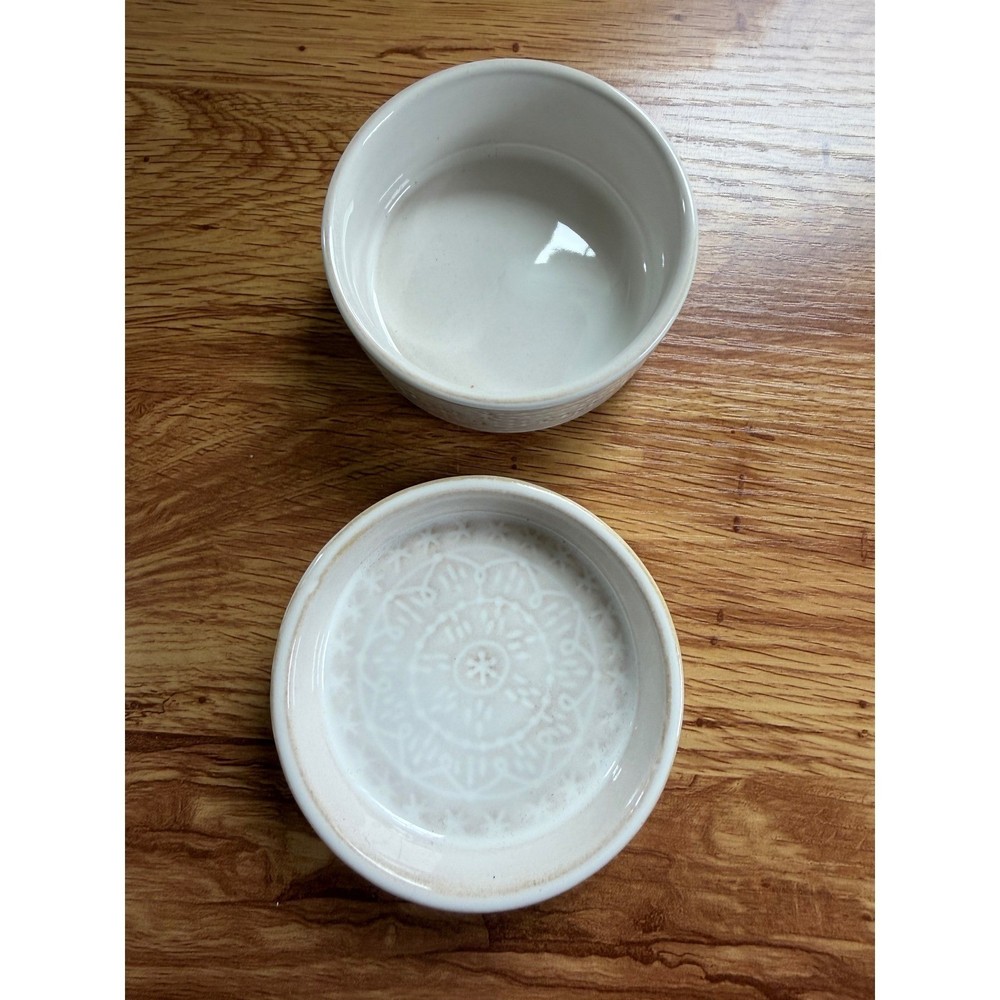 Creative Co-op White Reactive Glaze Mandala Stoneware Decorative Dish DF2923