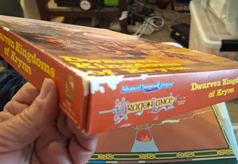 Dwarven Kingdoms of Krynn. Missing 2 maps. Box set