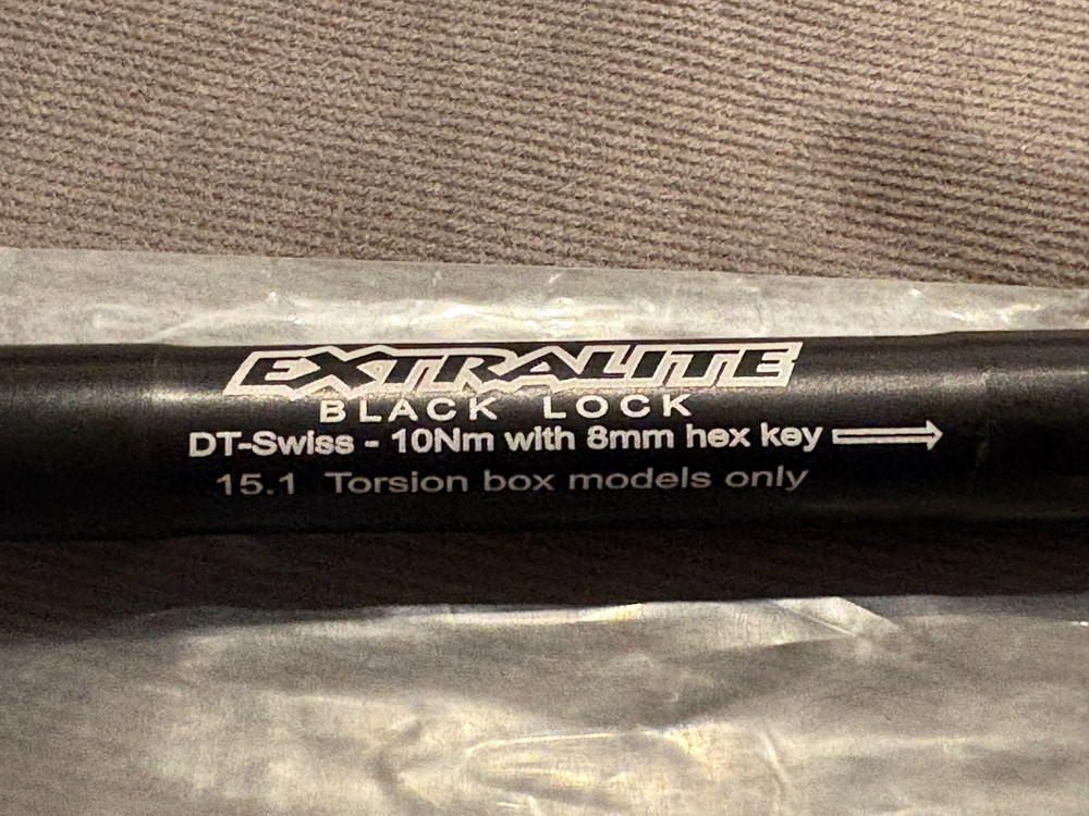 Extralite Blacklock Front Thru Axle 15.1 (DT)