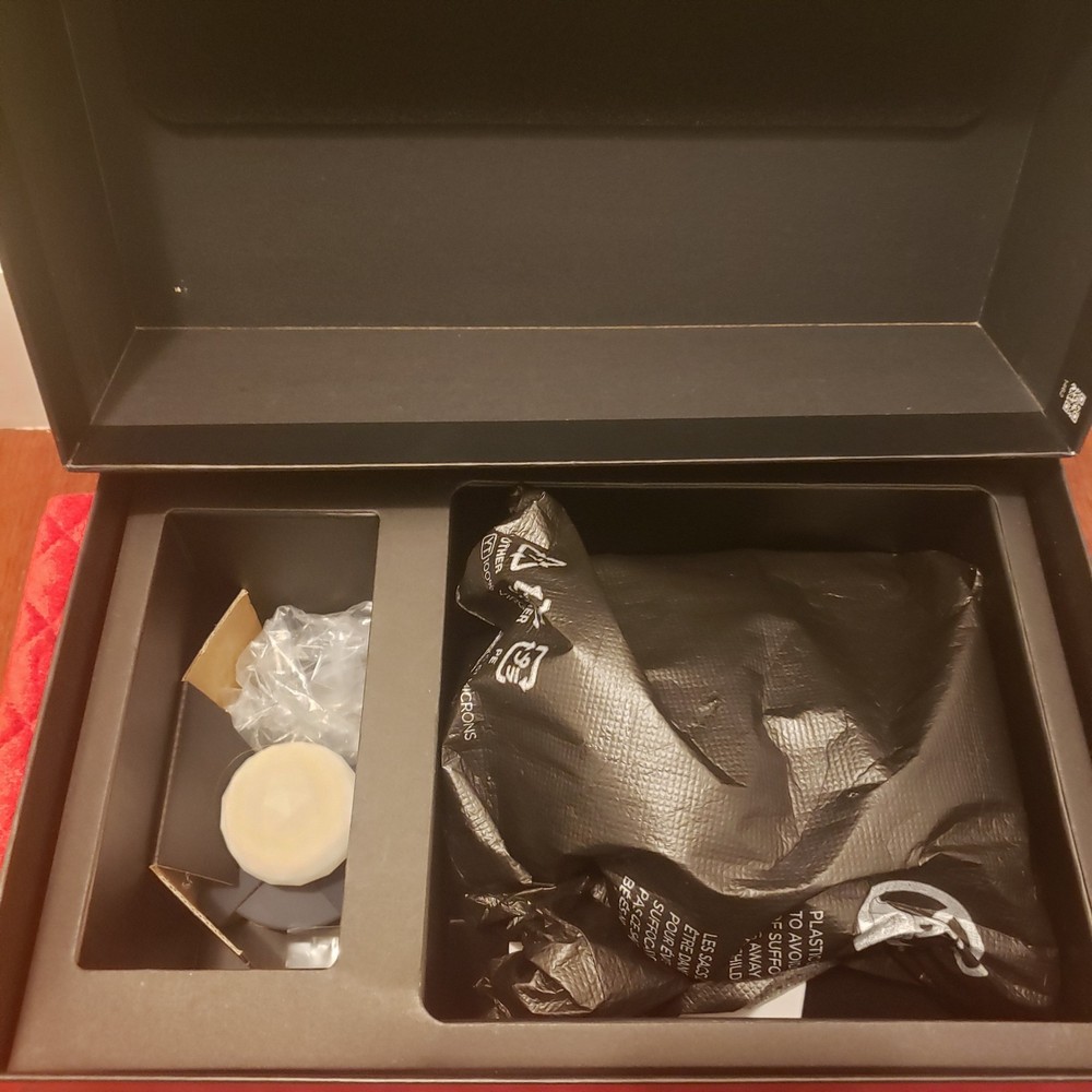 Lenovo -Star Wars- Jedi Challenges Virtual Reality With Box