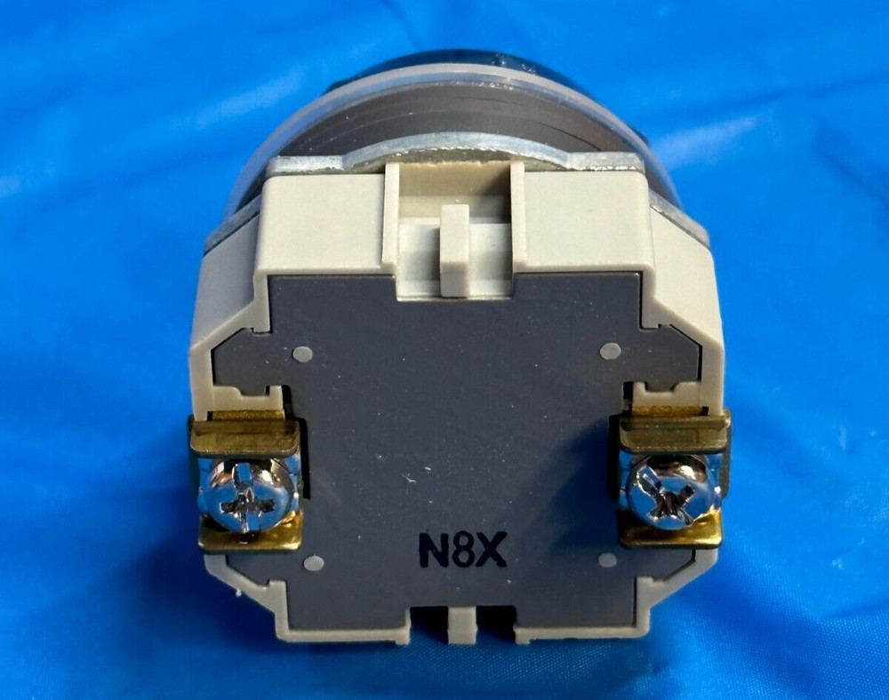 IDEC APDN8X PILOT LIGHT COLOR: RED