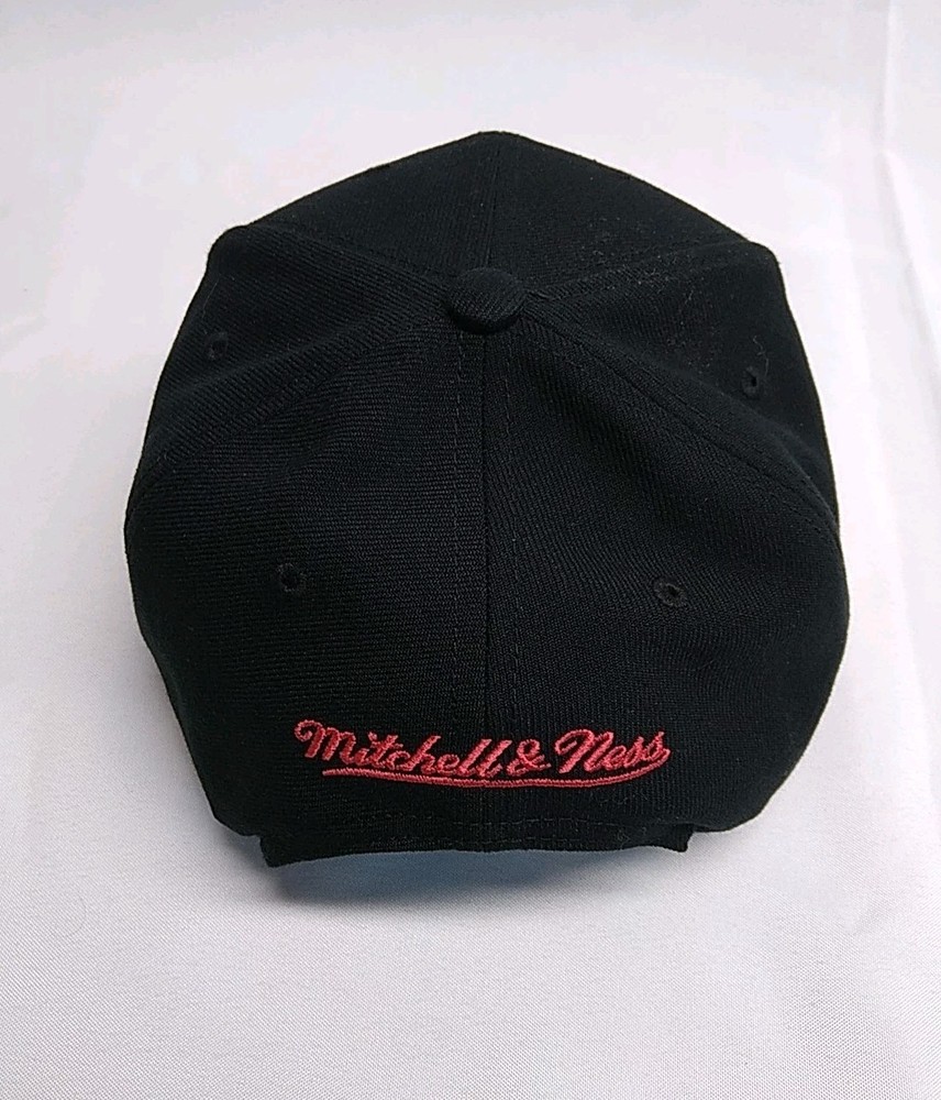 Mitchell & Ness Toronto Raptors Core Basic Black Red Adjustable Snapback Hat Cap