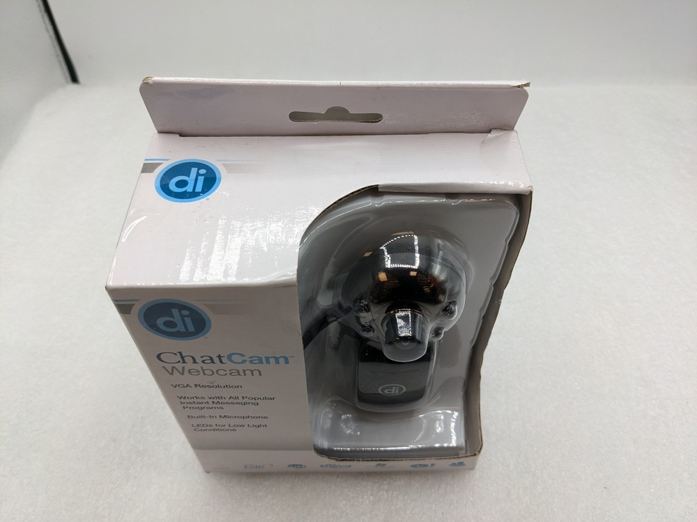 Digital Innovations Chatcam Webcam Built In Microphone LED Lights New In Box
