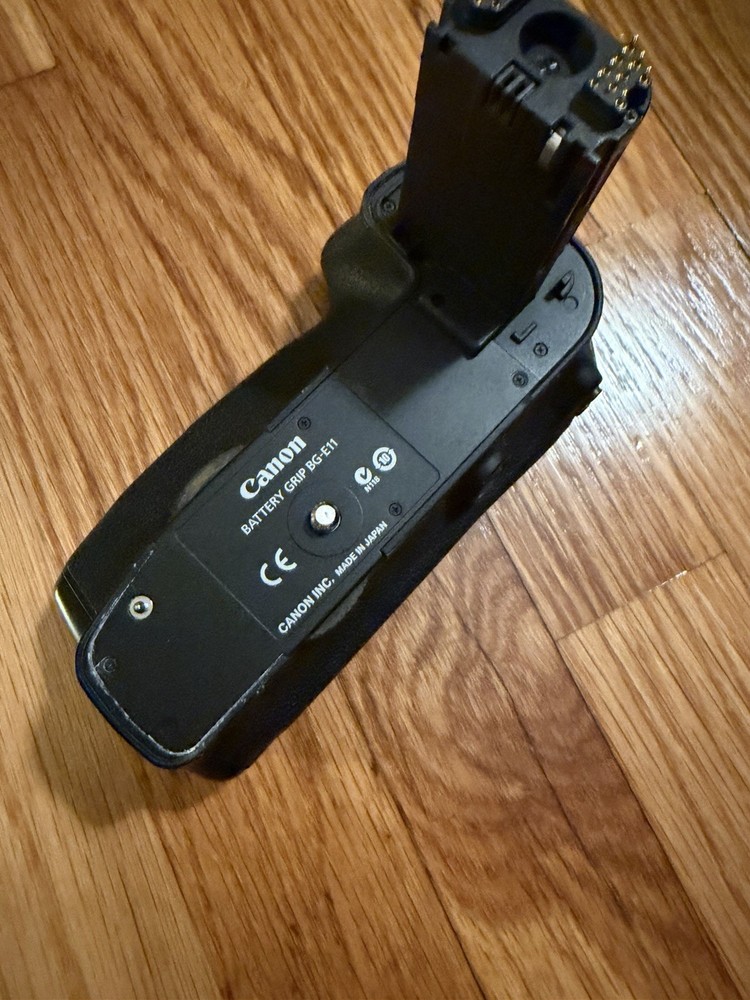 Canon BG-E11 Battery Grip for EOS 5D Mark III