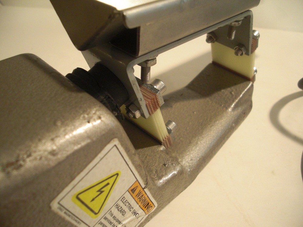 EX COND Eriez Magnetics Model 6C Electromagnetic Vibratory Feeder w/Controller