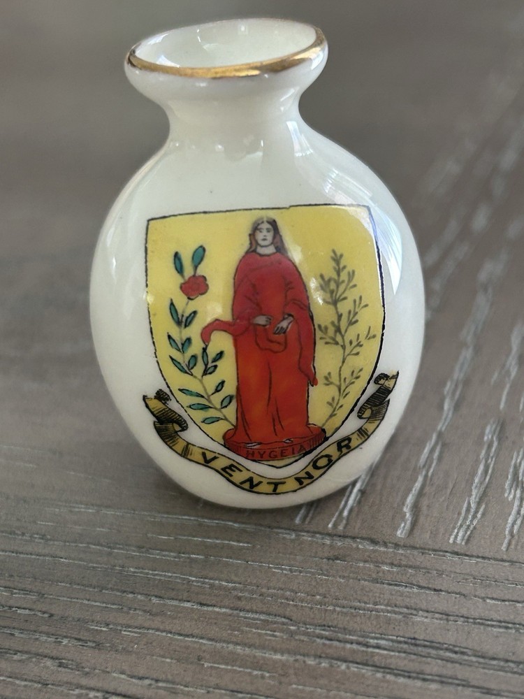 Antique Swan Crested China Ventnor Hygeia Mini Vase England