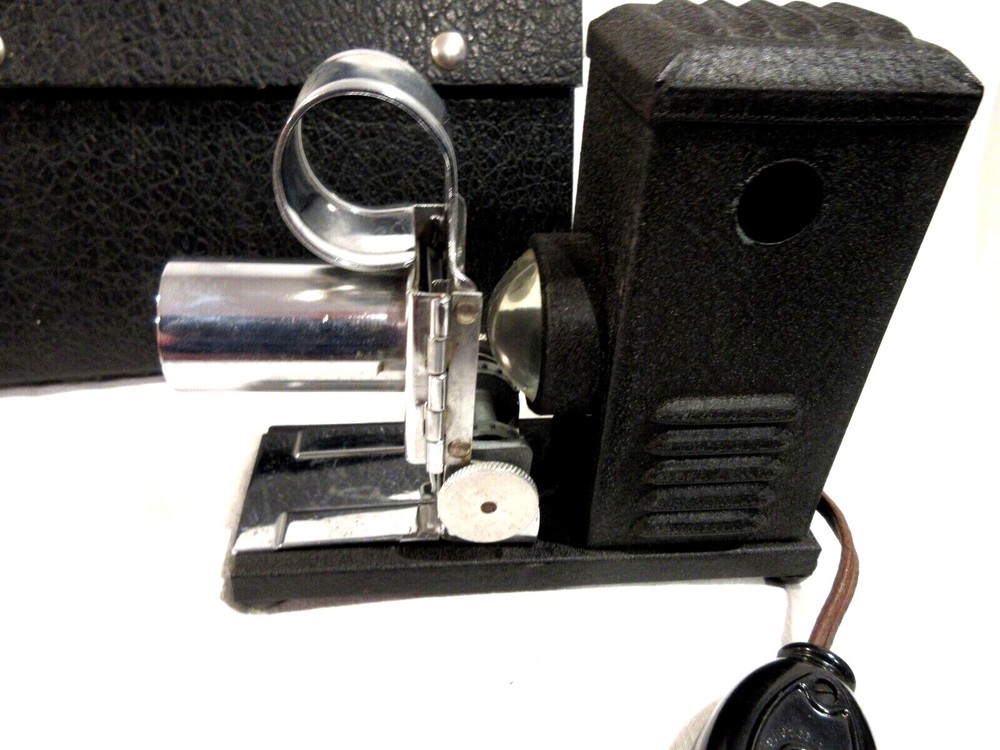 Vintage Davidson Mighty Midget Projector in Original Case